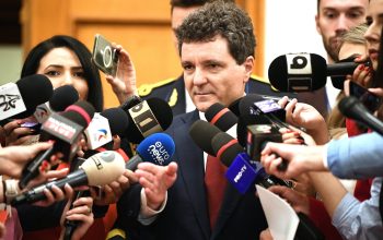 Un fost lider PNL crede că Nicușor Dan „nu putea” să facă mai mult în actuala criză, „din două motive”. „Un hopa-mitică în politica românească” – HotNews.ro