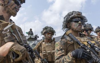 NATO, băgată în ceață de Trump. Alianța se chinuie să înțeleagă decizia de retragere a unor trupe americane din Germania