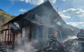 Intervenții în lanț pentru pompierii din Huedin. Trei incendii în câteva ore